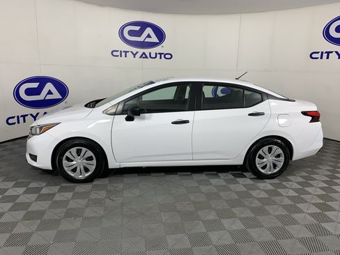 Used 2023 Nissan Versa S FWD image 6