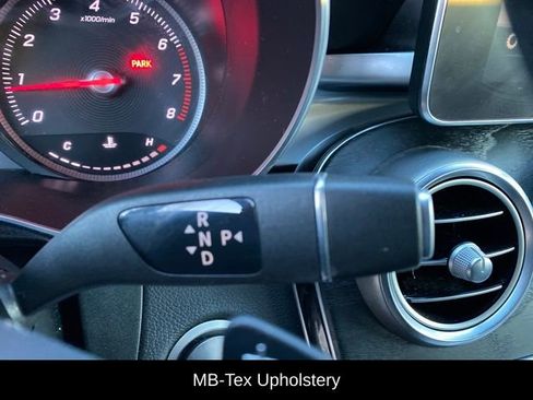 Used 2018 Mercedes-Benz GLC 300 4MATIC image 13