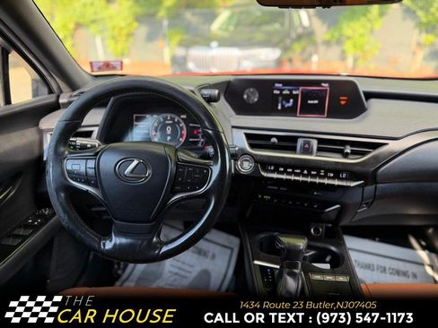 Used 2019 Lexus UX 200 w/ Premium Package FWD image 24