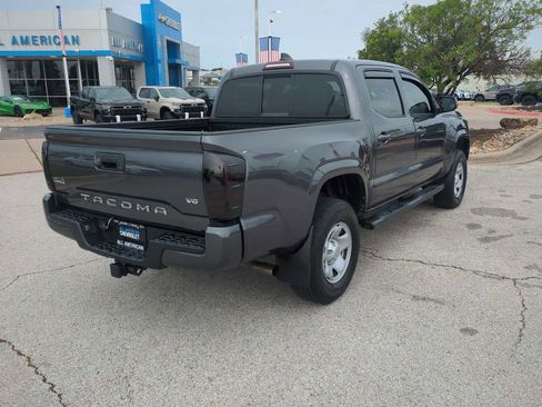 Used 2022 Toyota Tacoma SR AWD/4WD image 8