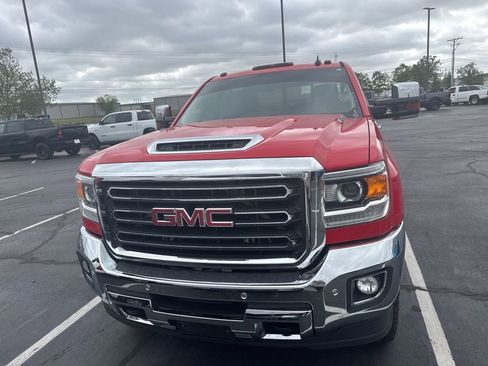 Used 2018 GMC Sierra 2500 SLT w/ Duramax Plus Package image 2