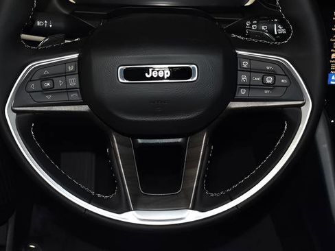 New 2026 Jeep Grand Cherokee Limited w/ Limited Altitude Package AWD/4WD image 24