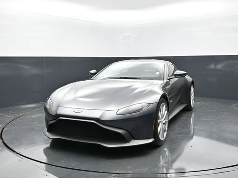 Used 2019 Aston Martin V8 Vantage Coupe RWD image 4