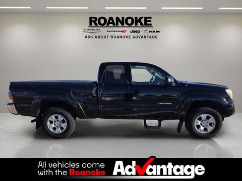 Used 2013 Toyota Tacoma 4x4 Access Cab V6 w/ SR5 Pkg image 10