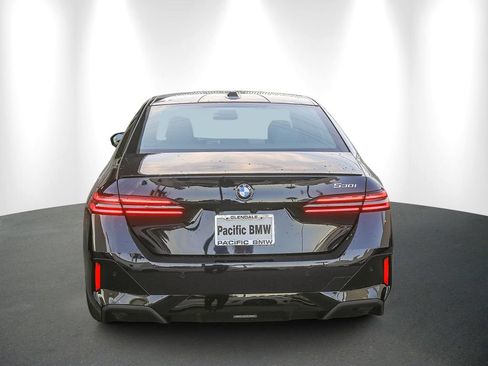 Used 2026 BMW 530i w/ M Sport Package RWD image 5