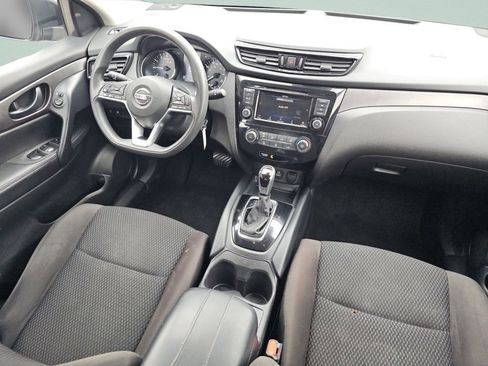 Used 2021 Nissan Rogue Sport S image 23