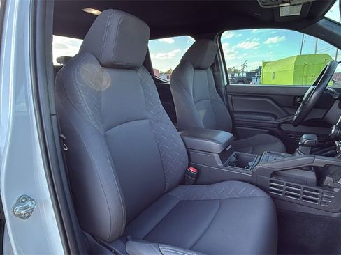 Used 2024 Toyota Tacoma SR image 33