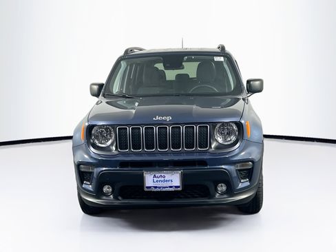 Used 2022 Jeep Renegade Latitude image 2