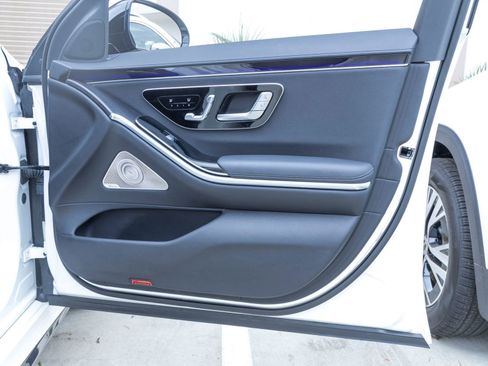 Used 2023 Mercedes-Benz S 500 4MATIC image 26