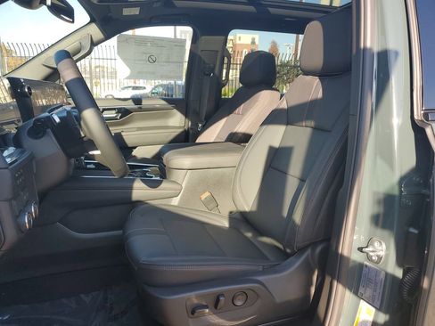 New 2026 Chevrolet Suburban RST w/ Comfort Package image 20