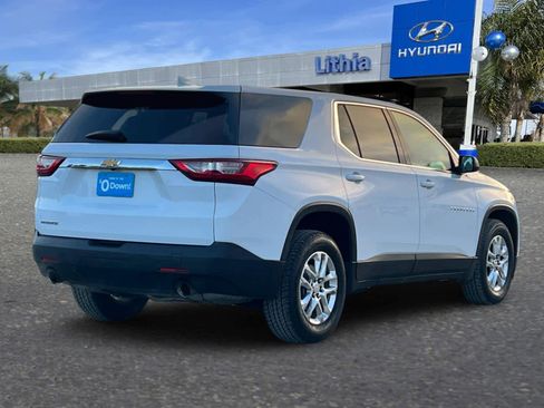 Used 2018 Chevrolet Traverse LS image 2