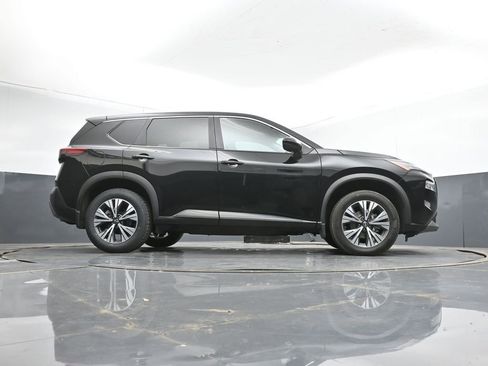 Used 2023 Nissan Rogue SV image 43