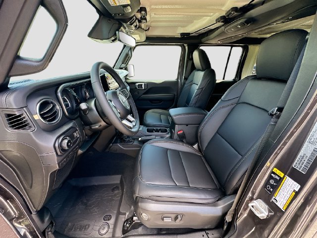 New 2026 Jeep Wrangler Unlimited Sahara AWD/4WD image 16