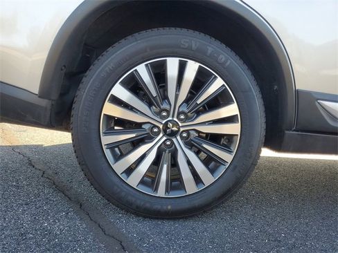 Used 2020 Mitsubishi Outlander SEL image 8