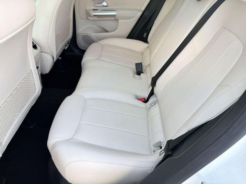 Certified 2022 Mercedes-Benz GLA 250 4MATIC image 16
