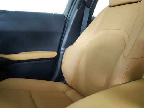 Used 2025 Lexus UX 300h FWD image 28