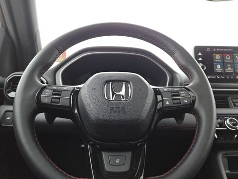 Used 2025 Honda Pilot Black Edition image 28