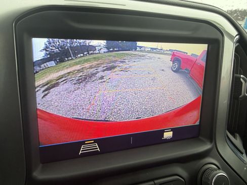 Used 2021 Chevrolet Silverado 1500 LT image 16