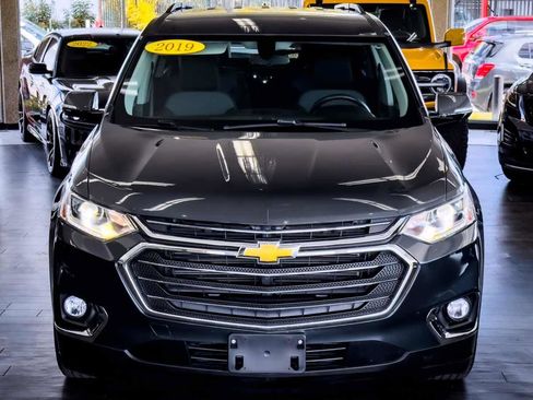 Used 2019 Chevrolet Traverse LT image 3