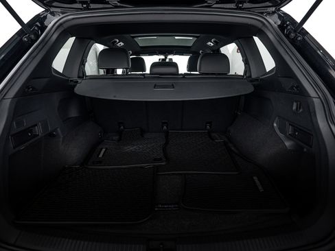 Used 2021 Volkswagen Tiguan SE R-Line image 21