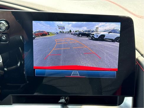 Used 2024 Chevrolet Corvette Stingray Coupe w/ 1LT RWD image 19
