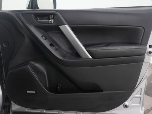 Used 2016 Subaru Forester 2.0XT Touring w/ Eyesight & Navigation System image 12