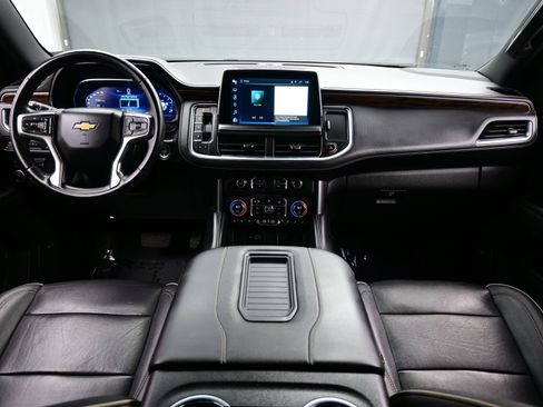 Used 2023 Chevrolet Suburban Premier AWD/4WD image 19