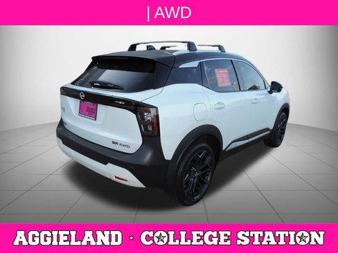 Certified 2025 Nissan Kicks SR w/ Illumination Package AWD/4WD image 4