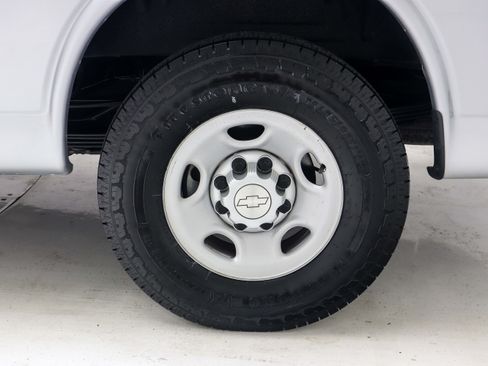 Used 2019 Chevrolet Express 3500 LS RWD image 27