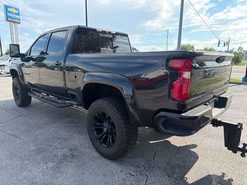 Used 2020 Chevrolet Silverado 2500 High Country w/ Technology Package AWD/4WD image 4