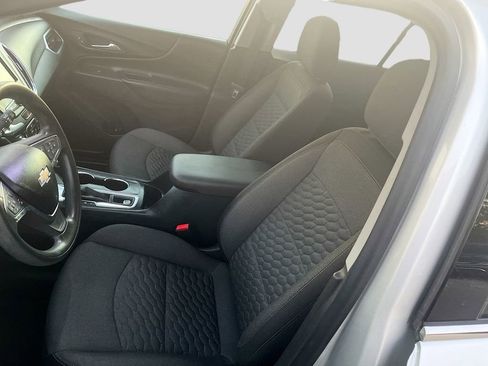 Used 2020 Chevrolet Equinox LT image 18