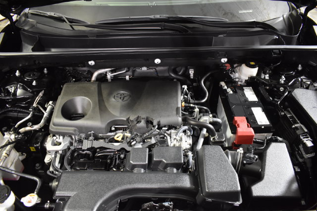 Used 2025 Toyota RAV4 XLE FWD image 35