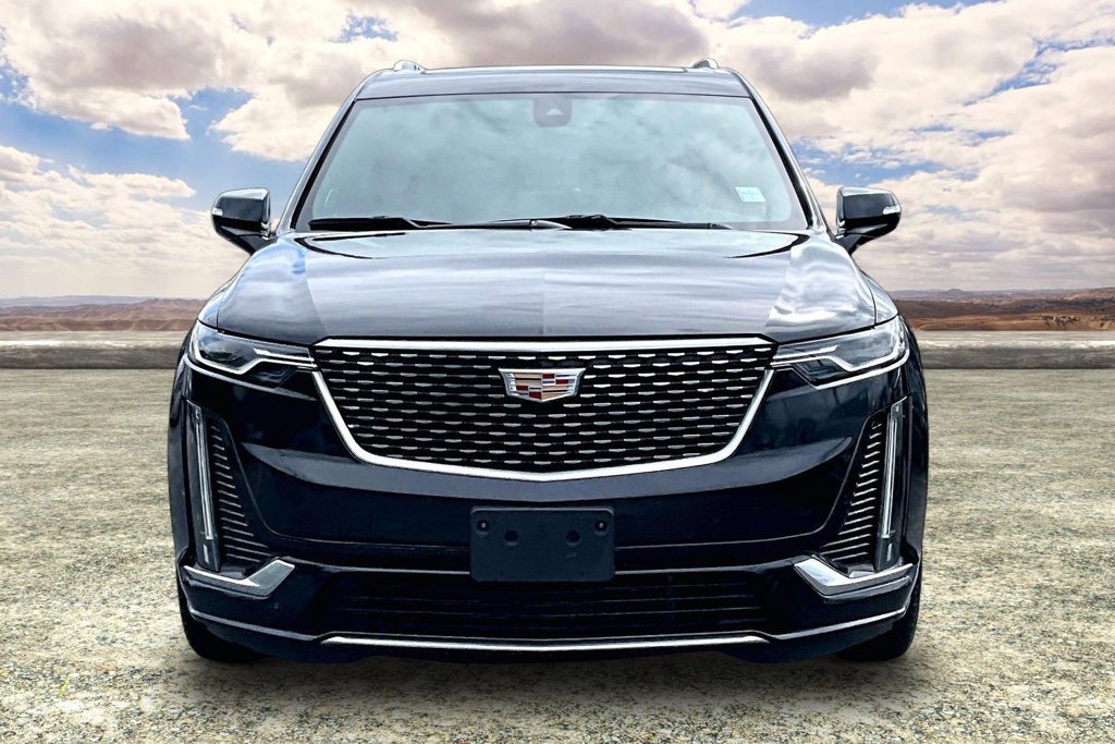 Used 2024 Cadillac XT6 Premium Luxury FWD image 2