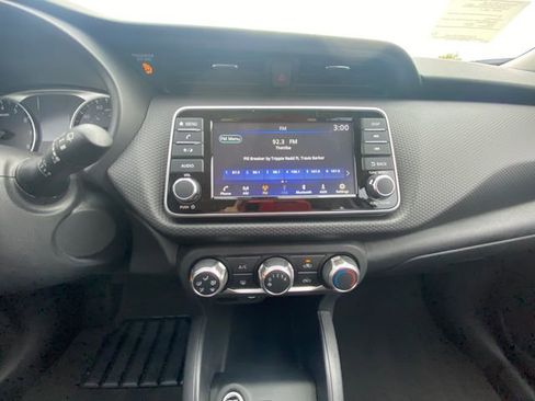 New 2025 Nissan Kicks Play S image 22