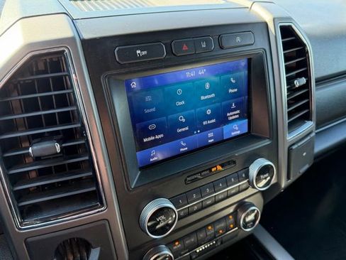 Used 2021 Ford Expedition XLT image 17