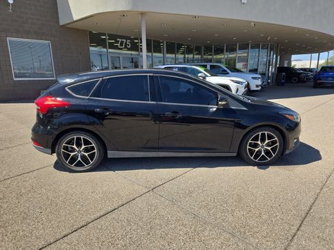 Used 2018 Ford Focus SEL FWD image 9
