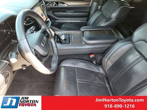 Used 2022 Jeep Grand Wagoneer Series II image 13