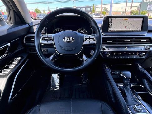 Used 2020 Kia Telluride EX AWD/4WD image 7