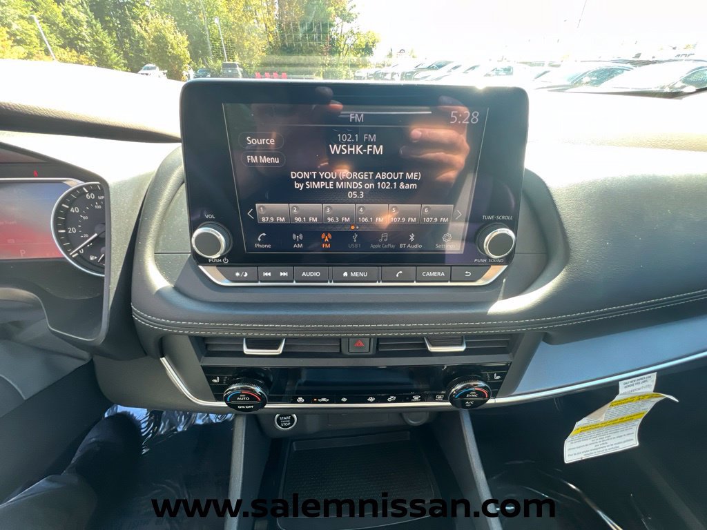 Used 2023 Nissan Rogue SV w/ SV Premium B Package AWD/4WD image 11