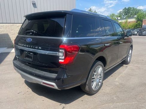 Used 2023 Ford Expedition Platinum AWD/4WD image 5