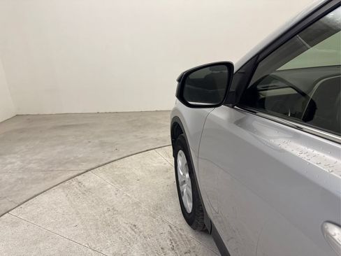 Used 2015 Toyota RAV4 LE FWD image 19