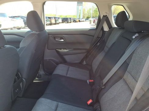 Certified 2026 Nissan Rogue SV FWD image 6