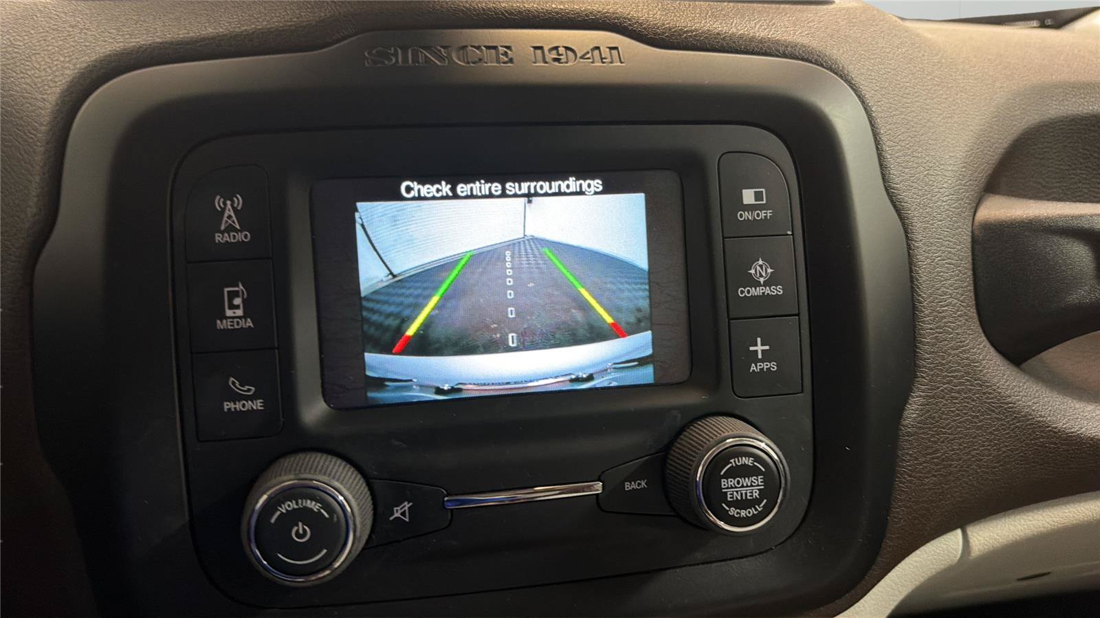 Used 2017 Jeep Renegade Latitude w/ Popular Equipment Group FWD image 16