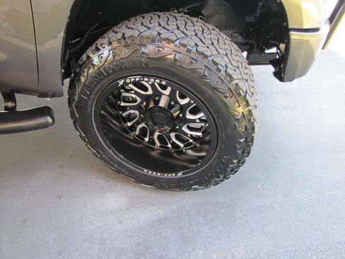 Used 2016 Toyota Tundra SR5 w/ SR5 Upgrade Package image 24