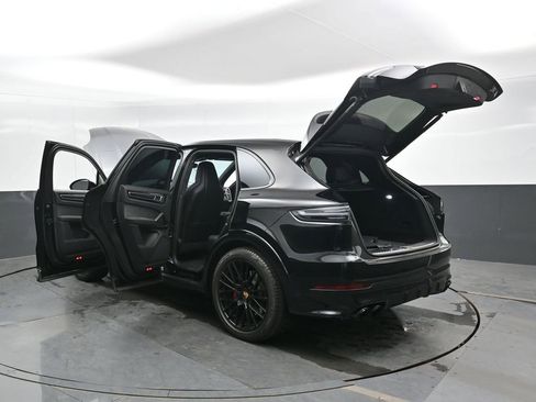 Used 2023 Porsche Cayenne GTS AWD/4WD image 53