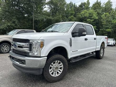 Used 2019 Ford F250 XLT w/ FX4 Off-Road Package AWD/4WD image 10