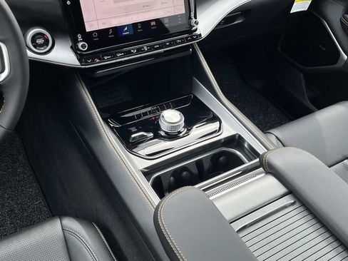 New 2026 Jeep Grand Wagoneer 4WD image 14