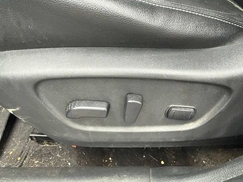 Used 2017 Nissan Rogue SL AWD/4WD image 18