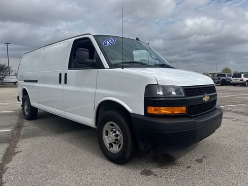 Used 2023 Chevrolet Express 2500 Work Van w/ Driver Convenience Package image 9