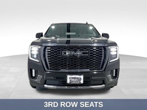 Used 2023 GMC Yukon XL Denali Ultimate AWD/4WD image 3